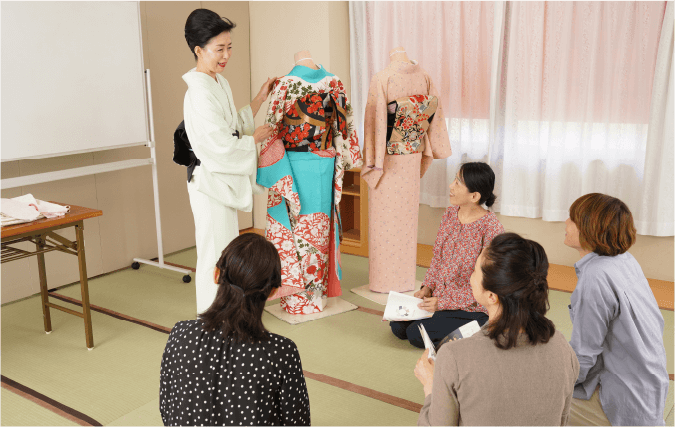 本科は週1回(全8回)できものがご自分で着られるようになります。